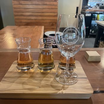 The Barnyard Wine Bar - Rose flight - Wine Bars Near Me - Danville, California