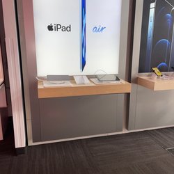 T-Mobile - iPad display