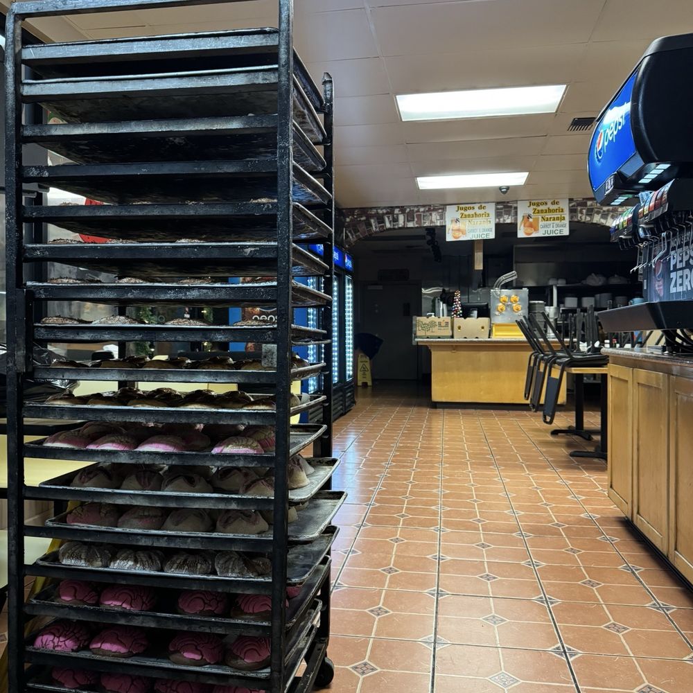 Donut Deli - Inside - Bakeries Near Me - Modesto, California Donut Deli - Inside - Bakeries Near Me - Modesto, California