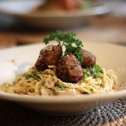 Sisa Bistro - Margarita- vegetarian meatless meatball pasta