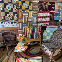 Barn Door Quilts - Fabric, notions, and quilts