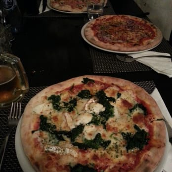 La Piazzetta - Pizzas de espinacas y miel; piazzetta; y funghi - Pizza Near Me - Torremolinos, Massachusetts La Piazzetta - Pizzas de espinacas y miel; piazzetta; y funghi - Pizza Near Me - Torremolinos, Massachusetts