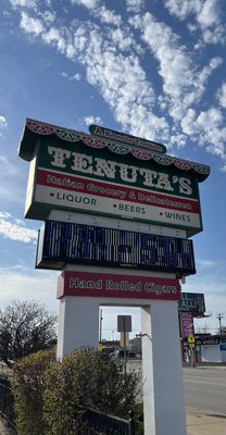 Tenuta's Deli by null