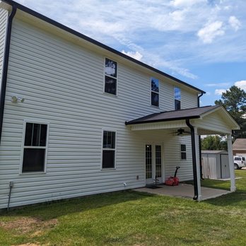 R&R Seamless Gutters - Very long gutter on the 2nd story - Gutter Services Near Me R&R Seamless Gutters - Very long gutter on the 2nd story - Gutter Services Near Me