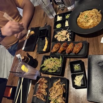 Kan Sushi - Sushi Bars Near Me - Honolulu, Hawaii Kan Sushi - Sushi Bars Near Me - Honolulu, Hawaii