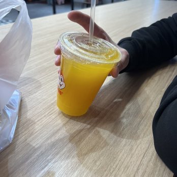 Jollibee - Pineapple mango drink - Fast Food Near Me - Brentwood, California Jollibee - Pineapple mango drink - Fast Food Near Me - Brentwood, California