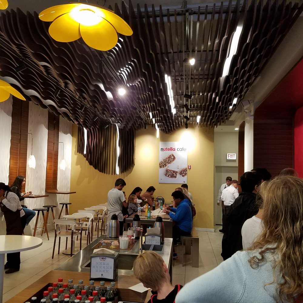 Nutella Cafe - Interior - Desserts Near Me - Chicago, Illinois