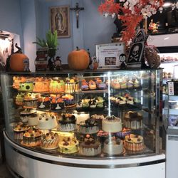 COCOpastel Bakery - Custom cakes options
