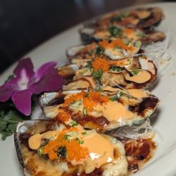 Yanagi Sushi - Baked Mussels - @sushitraveler