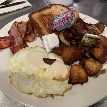 Skillet - Seatac - Your Way (2 eggs, bacon, potatoes, toast) - Breakfast & Brunch Near Me - Seattle, Washington Skillet - Seatac - Your Way (2 eggs, bacon, potatoes, toast) - Breakfast & Brunch Near Me - Seattle, Washington