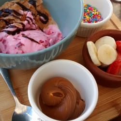 Fusión - Helado de dulce de leche, frutilla con dulce de leche, frutas y dulces.