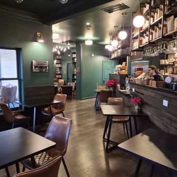 Ethel Janes Bendt Whiskey Kitchen - Fairly small interior - will be hard to get in at peak times - Gastropubs Near Me - Lewisville, Texas