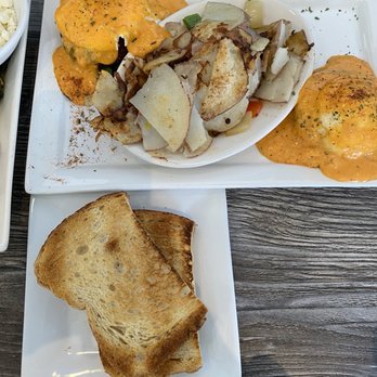 The Pan - Zola's Crab Cake Benedict - Breakfast & Brunch Near Me - Torrance, California