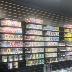 Smoker's Hut - Endless amounts of brands and flavors!!!