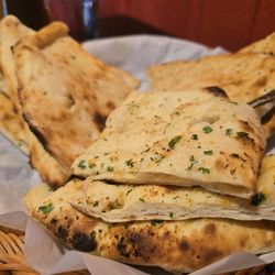Royal Everest - Naan 3 ways