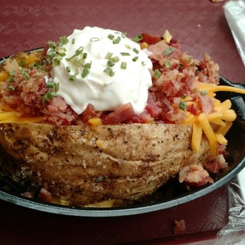 Hershey's Chocolate World - Baked potato for lunch - Kids Activities Near Me - Hershey, Pennsylvania