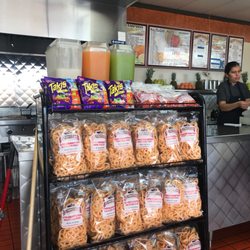Jugos Y Tortas - Aguas y chicharrones!
