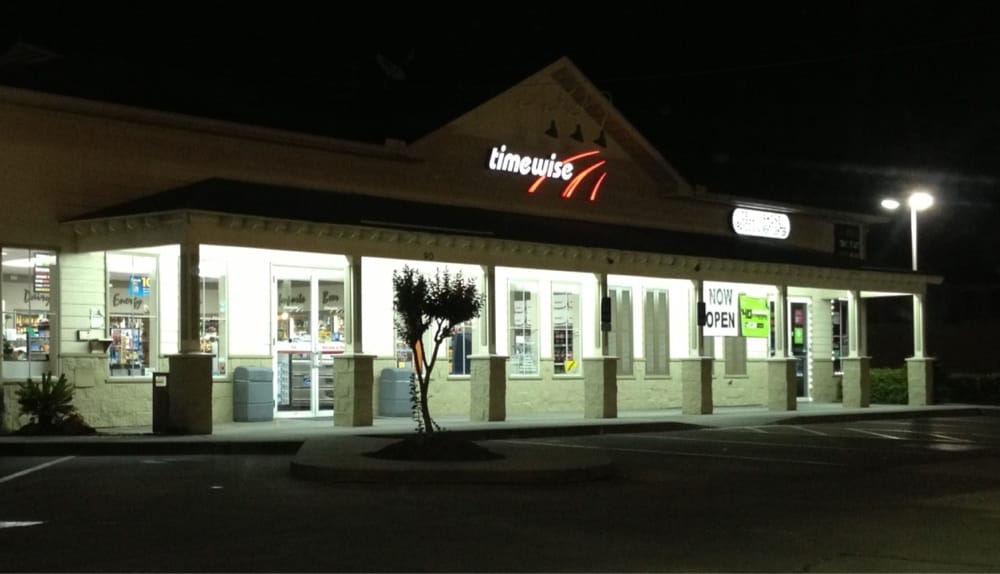 CYPRESS STATION COUNTRY STORE Updated August 2024 90 Hollow Tree Ln