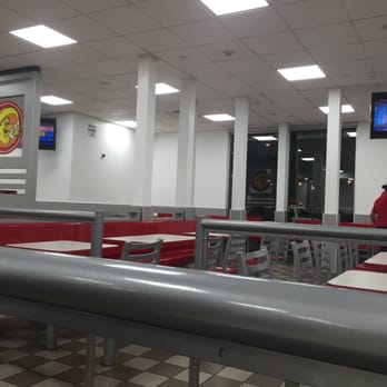 Tacos Gavilan - Tile and tables usually clean, carpet not so much. Three TV's with mostly sports channels tuned in - Mexican Near Me - Downey, California Tacos Gavilan - Tile and tables usually clean, carpet not so much. Three TV's with mostly sports channels tuned in - Mexican Near Me - Downey, California