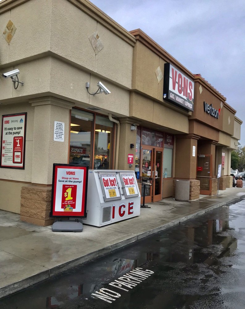 Vons Gas Station 36 Photos & 66 Reviews Gas Stations 1702