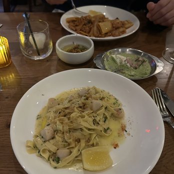 TRESINI - Fettuccine with Scallops and Pasta Special - Italian Near Me - Lower Gwynedd Township, Pennsylvania TRESINI - Fettuccine with Scallops and Pasta Special - Italian Near Me - Lower Gwynedd Township, Pennsylvania