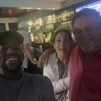 Southland Bar - Friends in the house - Sports Bars Near Me - Torrance, California Southland Bar - Friends in the house - Sports Bars Near Me - Torrance, California
