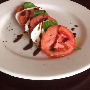Tavern on the Hill - Heirloom tomato salad - Desserts Near Me - Easthampton, Massachusetts Tavern on the Hill - Heirloom tomato salad - Desserts Near Me - Easthampton, Massachusetts