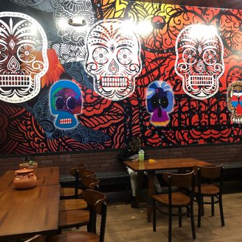 Red Tacos - Seating area - Tacos Near Me - Orem, Utah