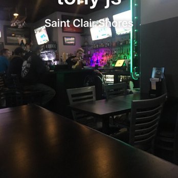 Tony J's Bar and Grille - The bar - Beer Bar Near Me - Saint Clair Shores, Michigan