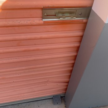 Extra Space Storage - Door that manager say cylinder lock is hard to open anyone see the problem? Pad lock door not cylinder! - Self Storage Near Me - Redondo Beach, California Extra Space Storage - Door that manager say cylinder lock is hard to open anyone see the problem? Pad lock door not cylinder! - Self Storage Near Me - Redondo Beach, California