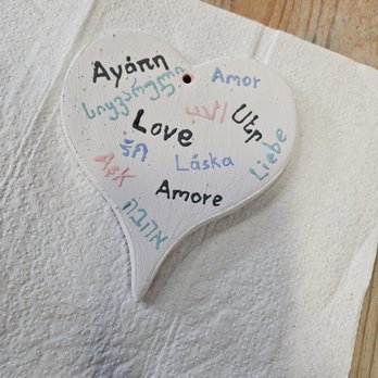 Clay Casa New Braunfels - Painted heart - Paint-Your-Own Pottery Near Me - New Braunfels, Texas Clay Casa New Braunfels - Painted heart - Paint-Your-Own Pottery Near Me - New Braunfels, Texas