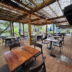 Russian River Vineyards - Outdoor seating