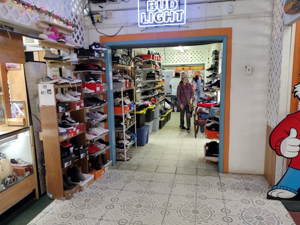 YEEZY Updated March 2024 11 Photos 1538 Palafox, Pensacola