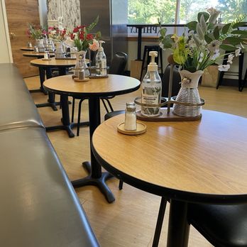 Chestnut Cafe - Cute clean inside - Sandwiches Near Me - Kent, Washington