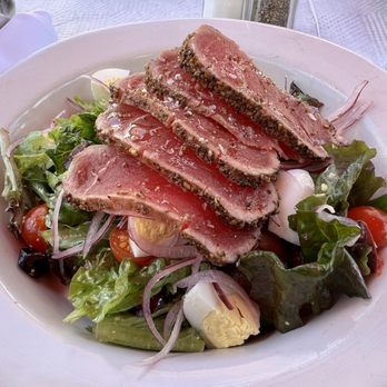 Raymond's - Tuna Nicoise - American Near Me - Montclair, New Jersey