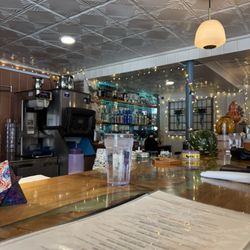 Wild Craft Eatery - Bar area