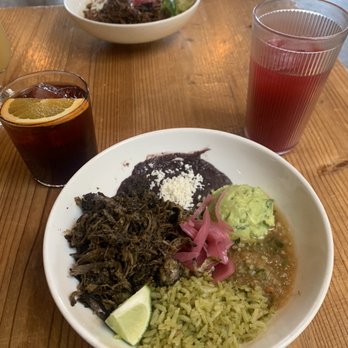 Doña - Carnitas Bowl with black beans, sangria and blood orange aqua fresca - Mexican Near Me - Oakland, California