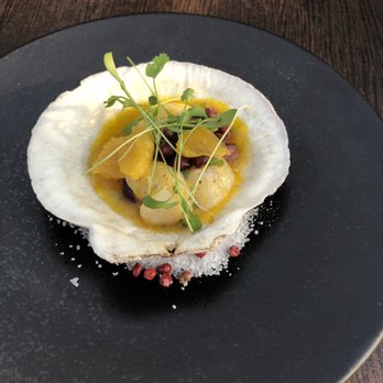 Ella Elli - Bay scallop - Wine Bars Near Me - Chicago, Illinois