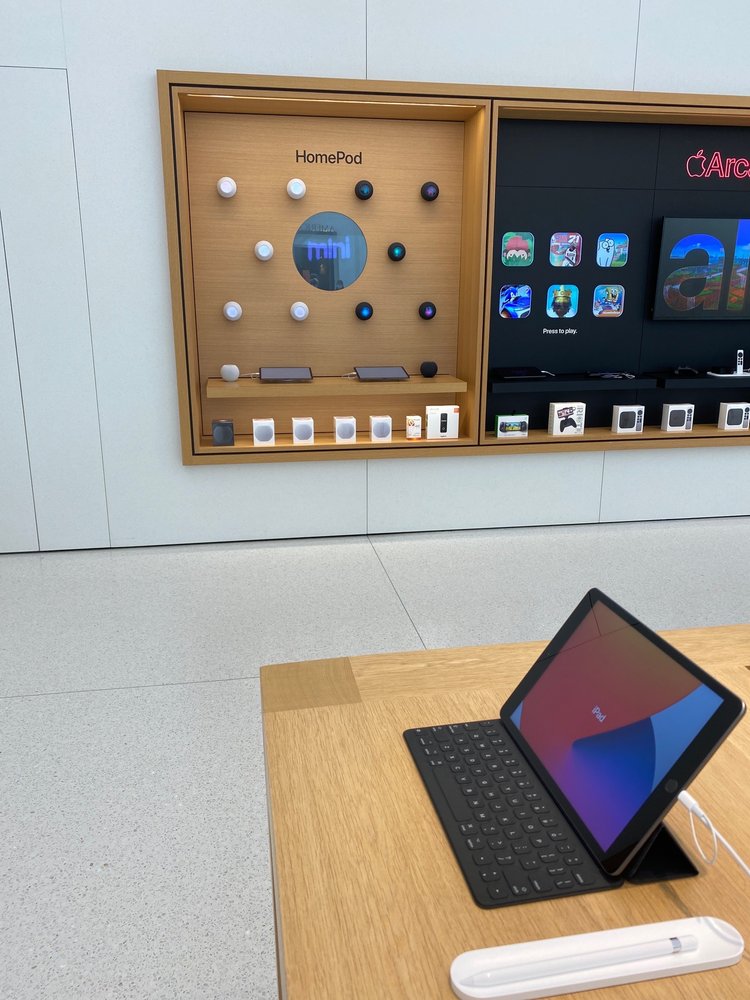 APPLE STORE DANBURY FAIR MALL Updated April 2024 19 Photos & 101