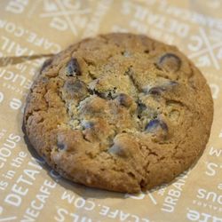 Urbane Cafe - Chocolate Chip Cookie