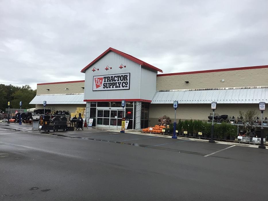TRACTOR SUPPLY Updated May 2024 154 S Chenango St, Greene, New York