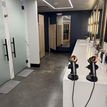 The Plunge House - Bathroom and blow dry bar - Fitness & Instruction Near Me - Charlotte, North Carolina