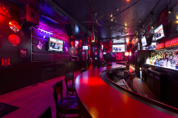 37 Main Restaurant + Bar by null
