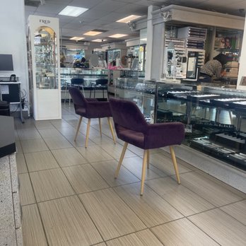 Eye On Design Optometry - Place is completely empty but people are just chatting about random stuff. Everyone has been helped except me - Eyewear & Opticians Near Me - San Gabriel, California Eye On Design Optometry - Place is completely empty but people are just chatting about random stuff. Everyone has been helped except me - Eyewear & Opticians Near Me - San Gabriel, California