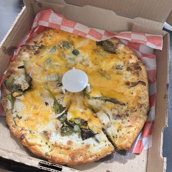 Dan's Pizza - Chicken Alfredo Pizza - Pizza Near Me - Houston, Texas