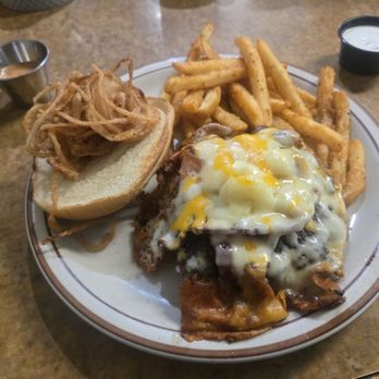 The Cozy Kitchen - The Gunyun Slinger burger - Breakfast & Brunch Near Me - Lewiston, Idaho The Cozy Kitchen - The Gunyun Slinger burger - Breakfast & Brunch Near Me - Lewiston, Idaho