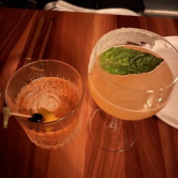 Bar Juillet - Old fashion and lemon drop - Wine Bars Near Me - Ashland, Oregon