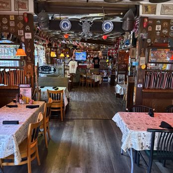Cameron's Restaurant & Inn - Pubs Near Me - Half Moon Bay, California Cameron's Restaurant & Inn - Pubs Near Me - Half Moon Bay, California