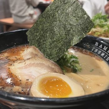 Ramen Isshin - Roasted Garlic Shoyu - Ramen Near Me - Toronto, Ontario