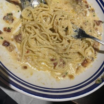 Scaddabush - Regular spaghetti carbonara - Italian Near Me - Burlington, Ontario Scaddabush - Regular spaghetti carbonara - Italian Near Me - Burlington, Ontario